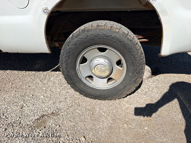 image for item FN5897 2005 Ford F250 Super Duty Ext. Cab pickup truck
