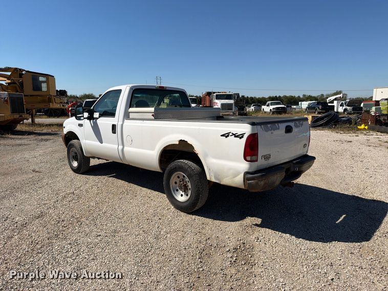 image for item FN5898 2001 Ford F250 Super Duty pickup truck
