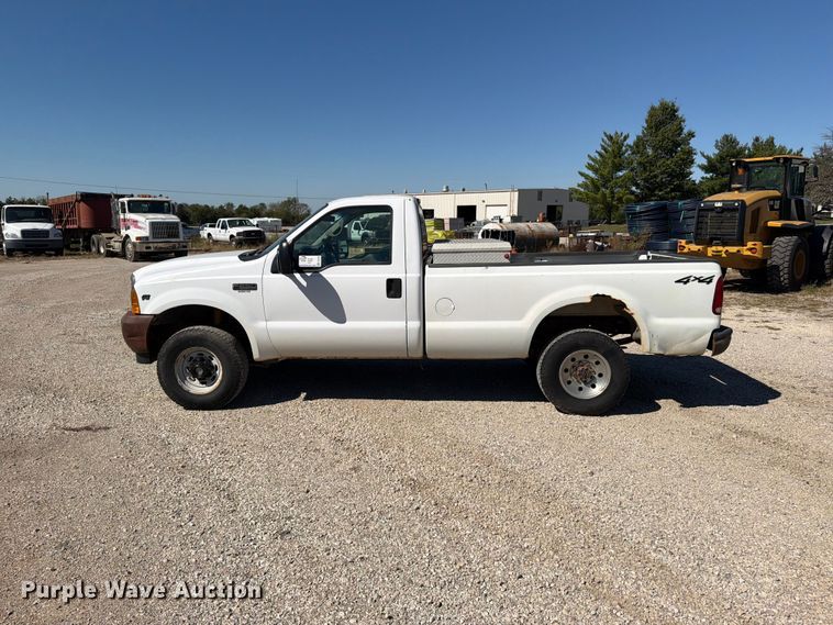 image for item FN5898 2001 Ford F250 Super Duty pickup truck