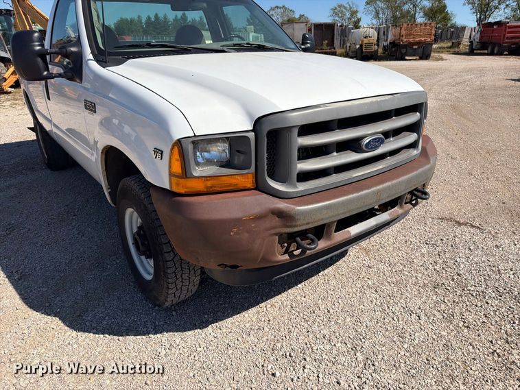 image for item FN5898 2001 Ford F250 Super Duty pickup truck