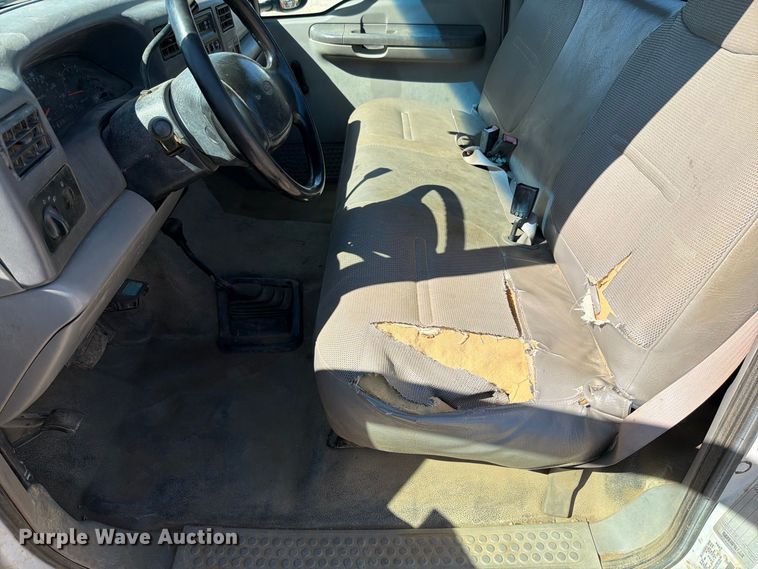 image for item FN5898 2001 Ford F250 Super Duty pickup truck