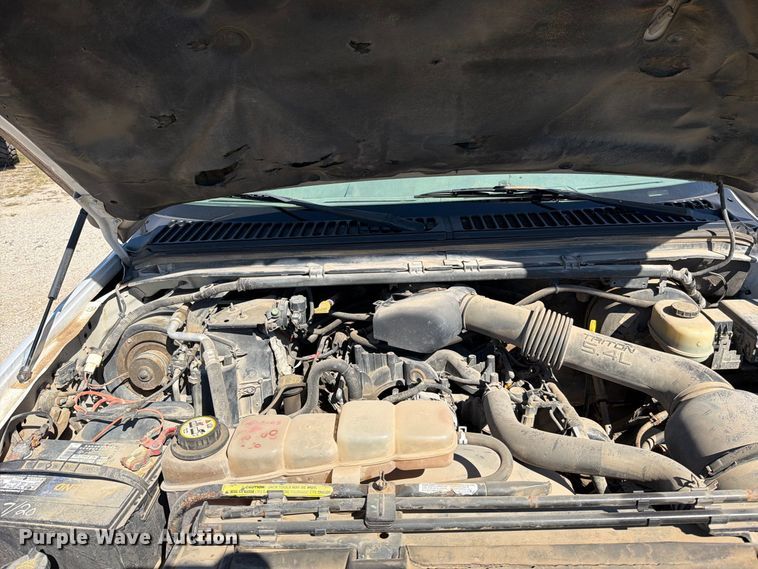 image for item FN5898 2001 Ford F250 Super Duty pickup truck