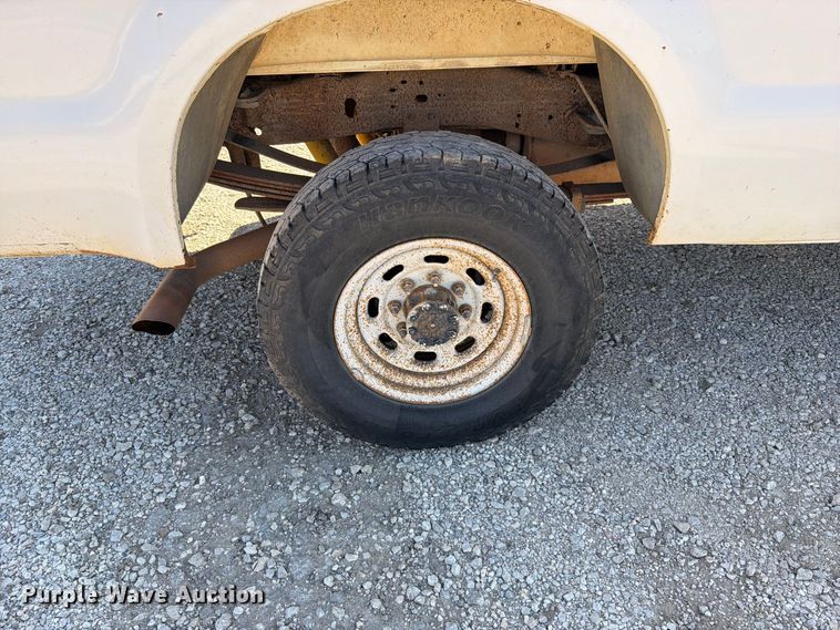 image for item FN5898 2001 Ford F250 Super Duty pickup truck