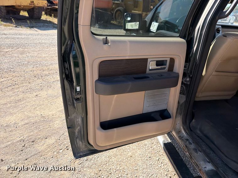 image for item FN5899 2014 Ford F150 Crew Cab pickup truck