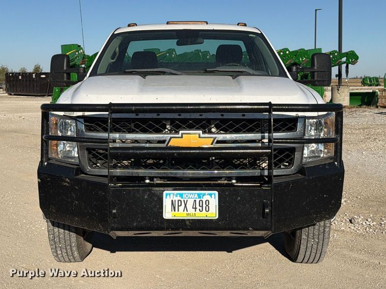 image for item FP3158 2013 Chevrolet Silverado 3500HD pickup truck