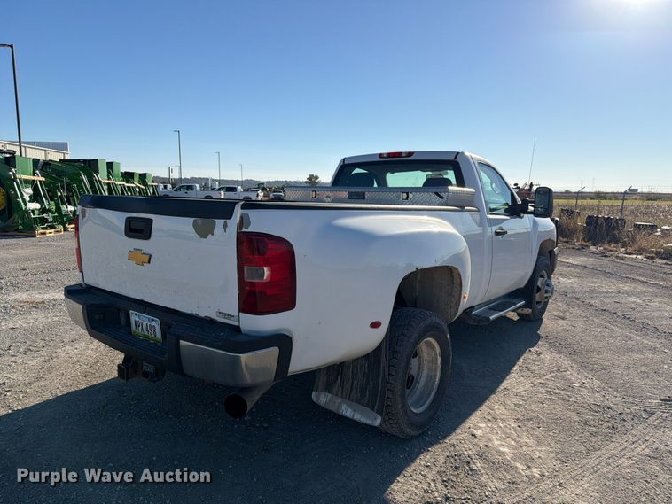 image for item FP3158 2013 Chevrolet Silverado 3500HD pickup truck