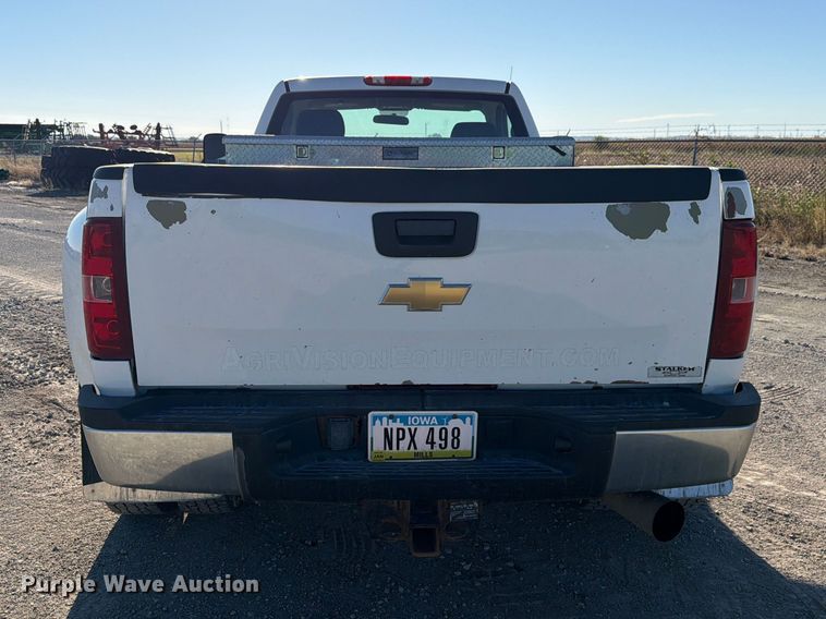 image for item FP3158 2013 Chevrolet Silverado 3500HD pickup truck