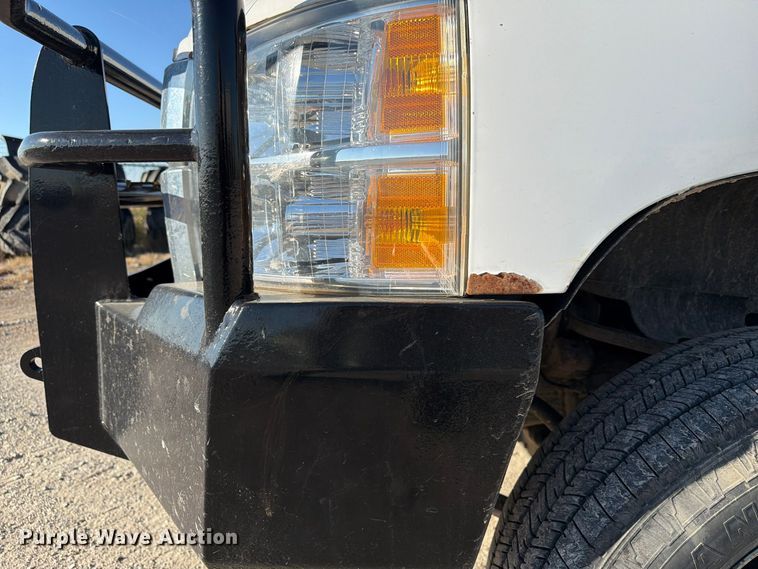 image for item FP3158 2013 Chevrolet Silverado 3500HD pickup truck