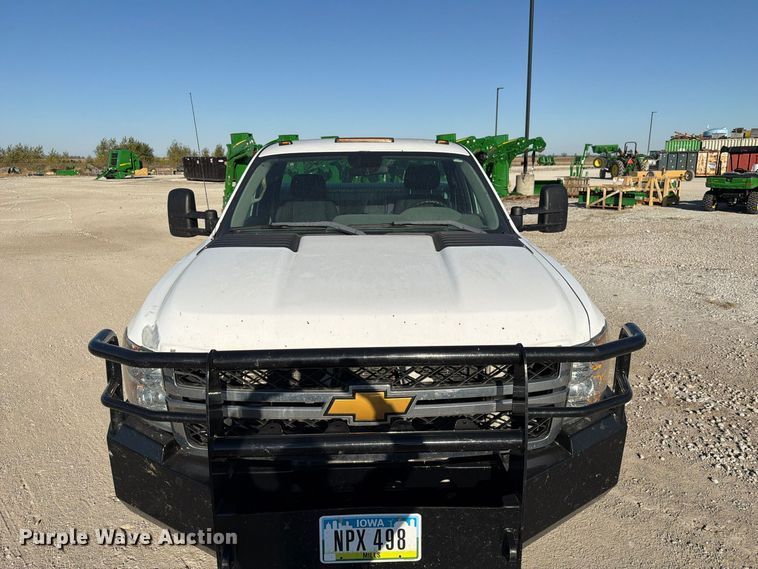 image for item FP3158 2013 Chevrolet Silverado 3500HD pickup truck