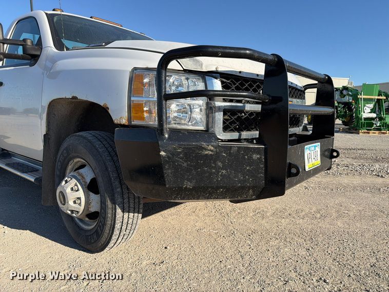 image for item FP3158 2013 Chevrolet Silverado 3500HD pickup truck