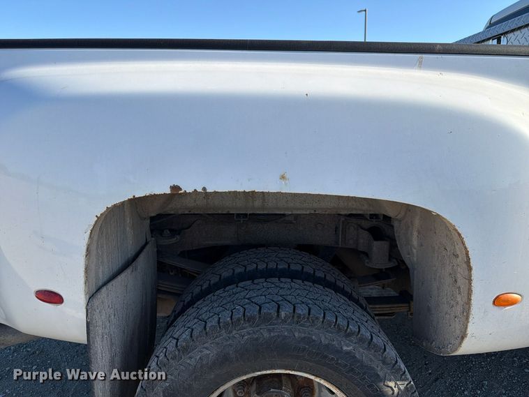 image for item FP3158 2013 Chevrolet Silverado 3500HD pickup truck