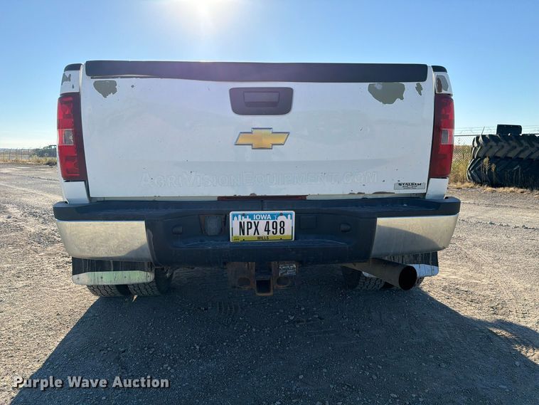 image for item FP3158 2013 Chevrolet Silverado 3500HD pickup truck