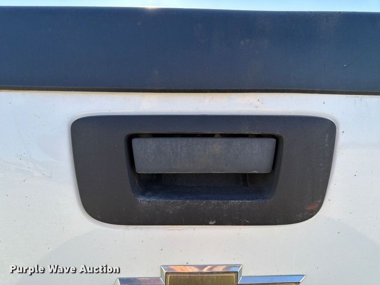 image for item FP3158 2013 Chevrolet Silverado 3500HD pickup truck
