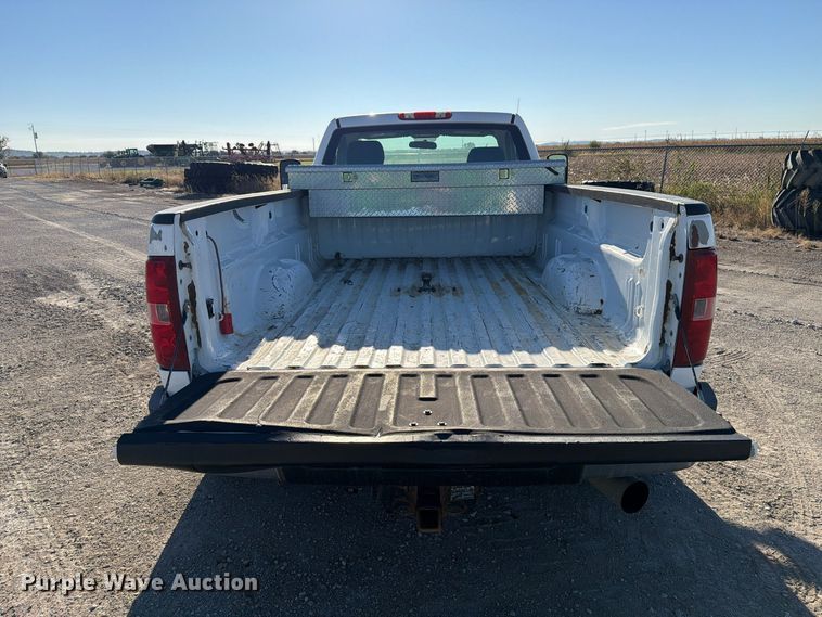 image for item FP3158 2013 Chevrolet Silverado 3500HD pickup truck