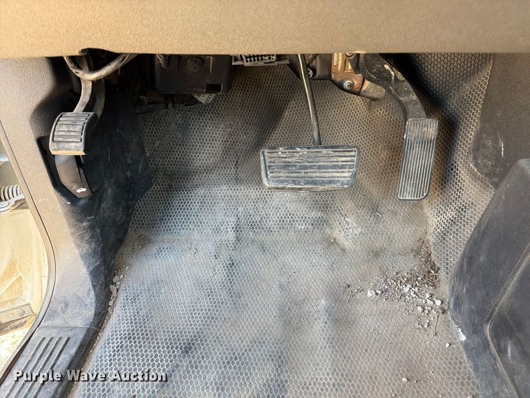 image for item FP3158 2013 Chevrolet Silverado 3500HD pickup truck