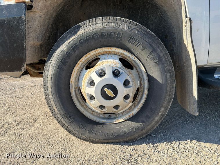 image for item FP3158 2013 Chevrolet Silverado 3500HD pickup truck