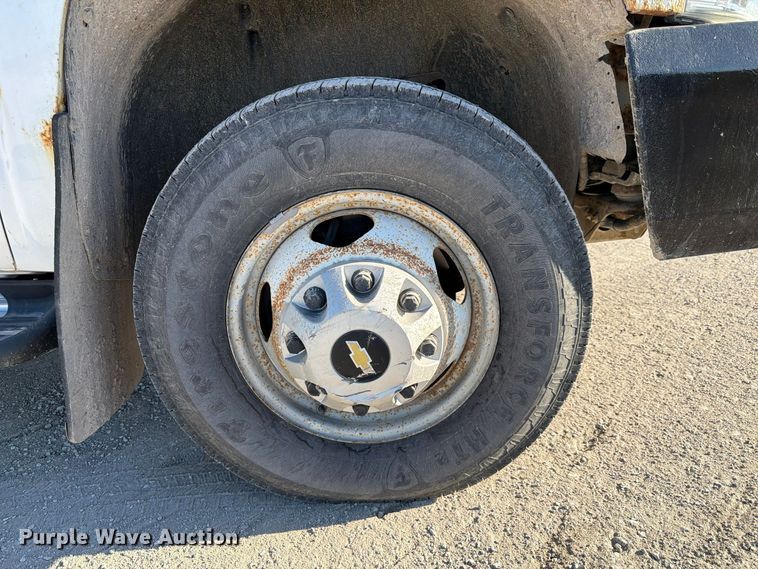 image for item FP3158 2013 Chevrolet Silverado 3500HD pickup truck