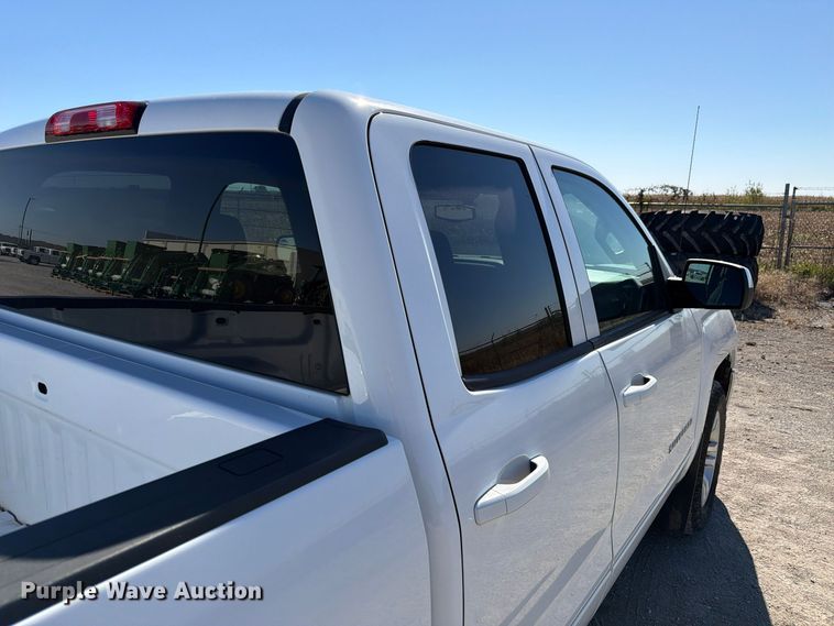 image for item FP3159 2018 Chevrolet Silverado 1500LT Crew Cab pickup truck