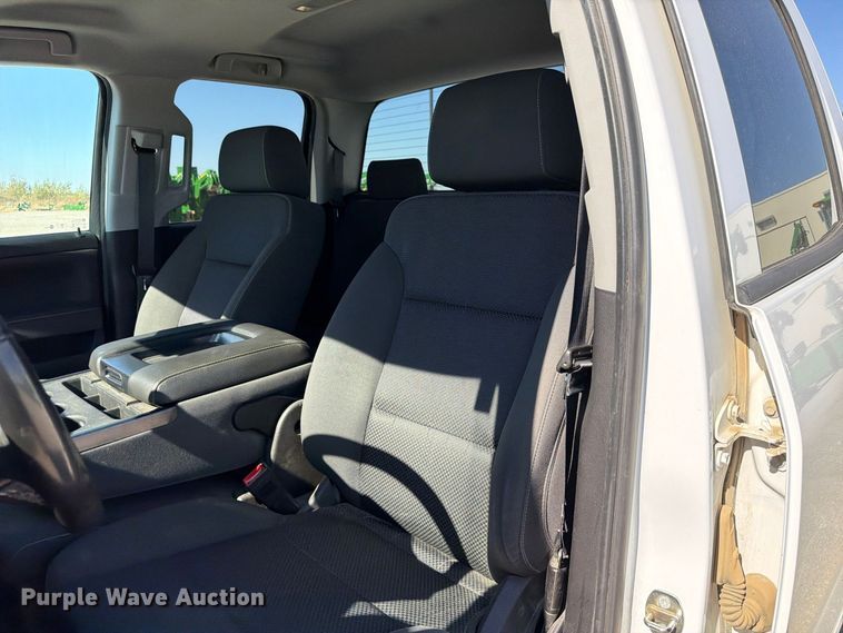 image for item FP3159 2018 Chevrolet Silverado 1500LT Crew Cab pickup truck