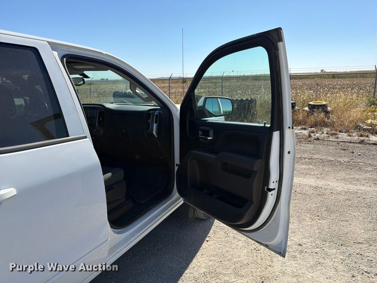 image for item FP3159 2018 Chevrolet Silverado 1500LT Crew Cab pickup truck
