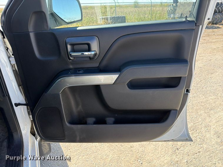 image for item FP3159 2018 Chevrolet Silverado 1500LT Crew Cab pickup truck