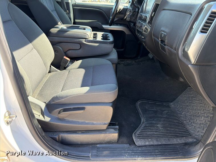 image for item FP3159 2018 Chevrolet Silverado 1500LT Crew Cab pickup truck