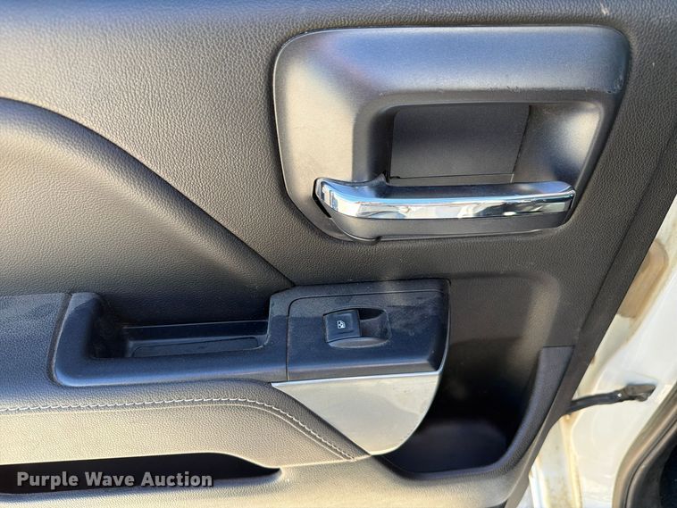 image for item FP3159 2018 Chevrolet Silverado 1500LT Crew Cab pickup truck