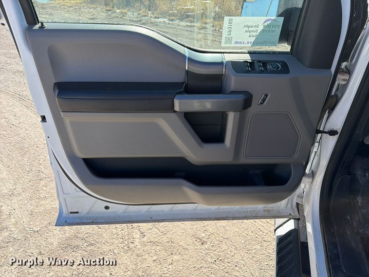 image for item FP3160 2015 Ford F150 Crew Cab pickup truck
