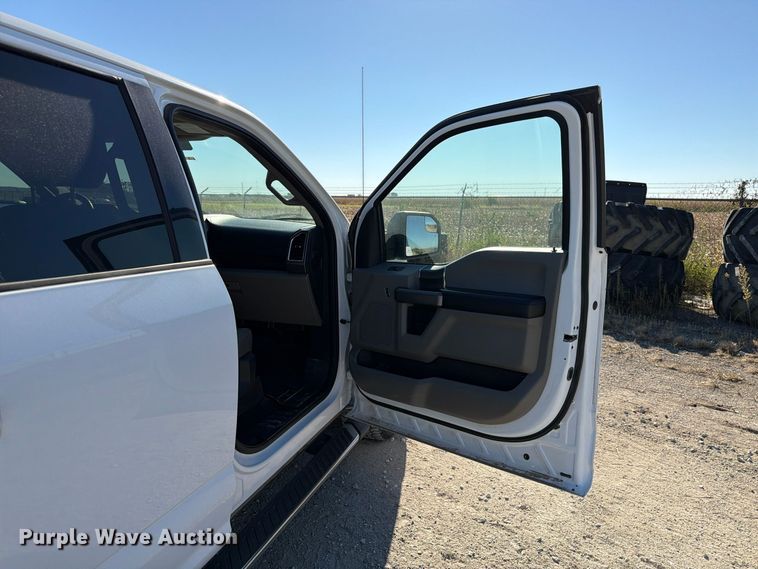 image for item FP3160 2015 Ford F150 Crew Cab pickup truck