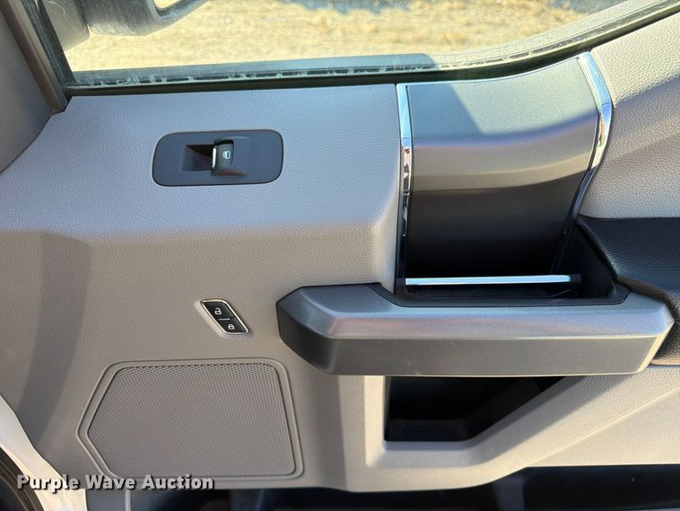 image for item FP3160 2015 Ford F150 Crew Cab pickup truck