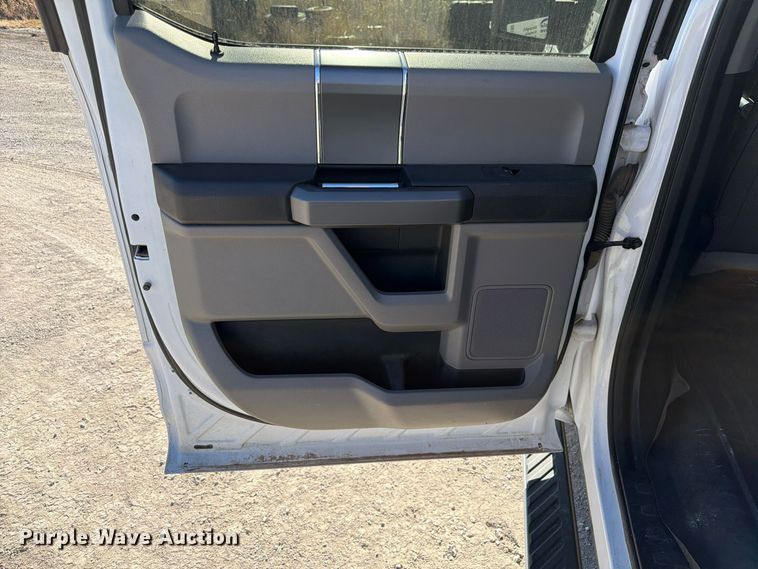 image for item FP3160 2015 Ford F150 Crew Cab pickup truck