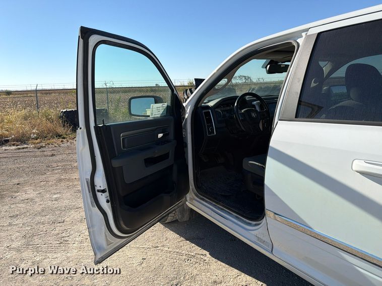 image for item FP3161 2019 RAM 1500 Classic Crew Cab pickup truck