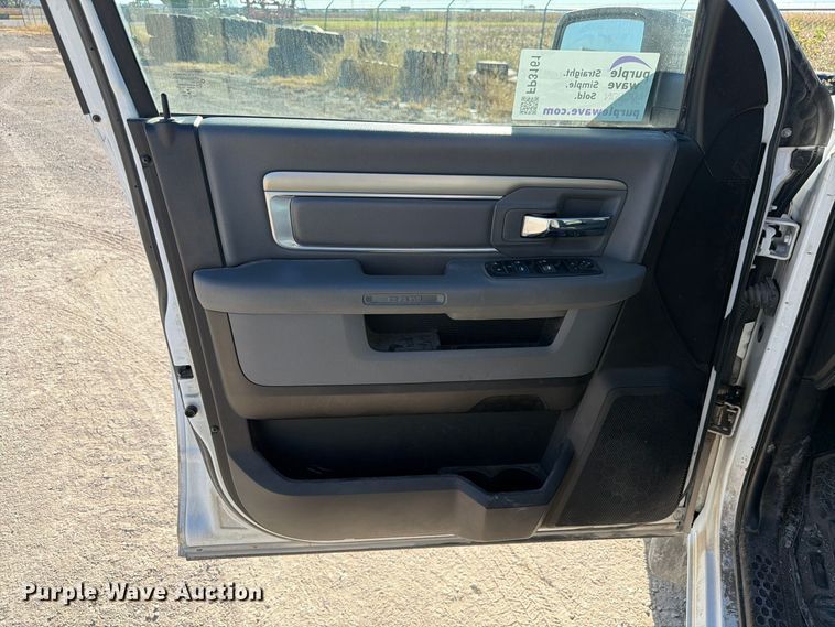 image for item FP3161 2019 RAM 1500 Classic Crew Cab pickup truck