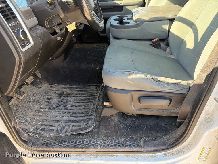 image for item FP3161 2019 RAM 1500 Classic Crew Cab pickup truck