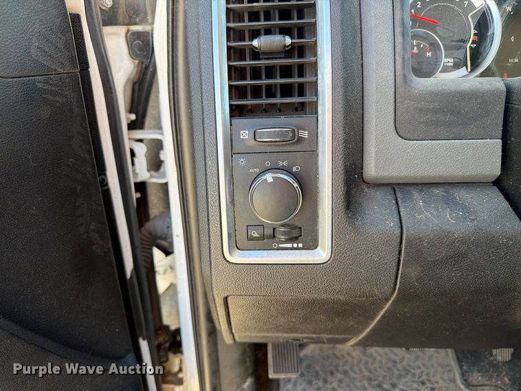 image for item FP3161 2019 RAM 1500 Classic Crew Cab pickup truck