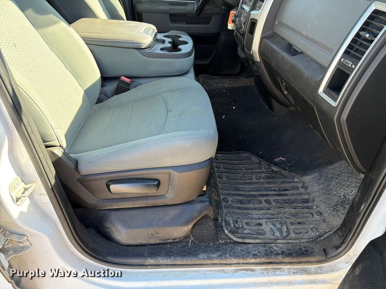 image for item FP3161 2019 RAM 1500 Classic Crew Cab pickup truck
