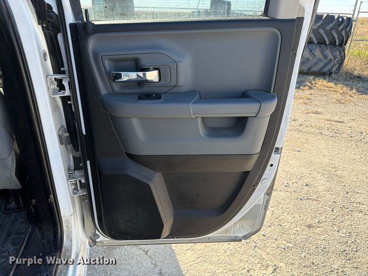 image for item FP3161 2019 RAM 1500 Classic Crew Cab pickup truck
