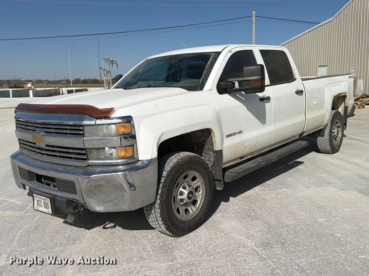 image for item FP3164 2015 Chevrolet Silverado 3500HD Crew Cab pickup truck