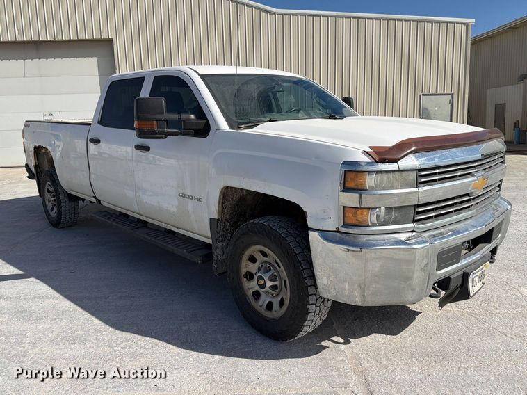 image for item FP3164 2015 Chevrolet Silverado 3500HD Crew Cab pickup truck