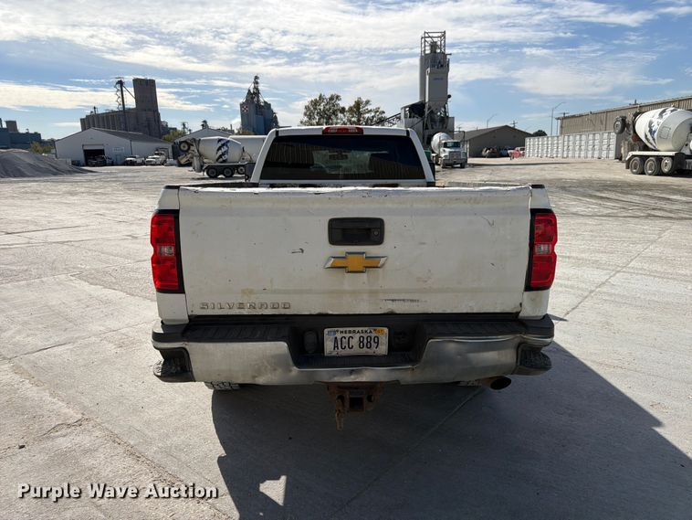 image for item FP3164 2015 Chevrolet Silverado 3500HD Crew Cab pickup truck