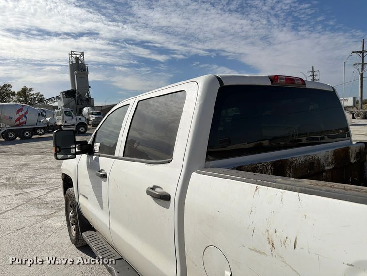image for item FP3164 2015 Chevrolet Silverado 3500HD Crew Cab pickup truck