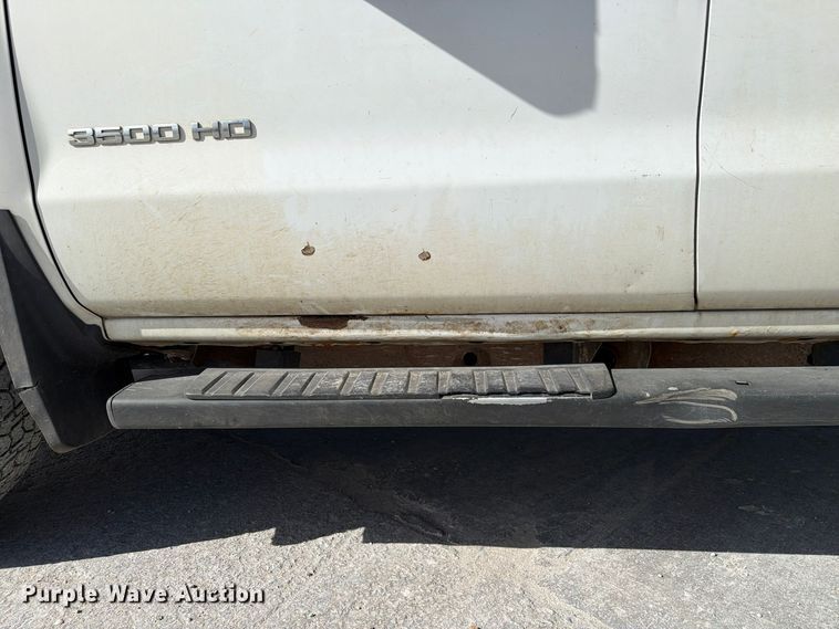 image for item FP3164 2015 Chevrolet Silverado 3500HD Crew Cab pickup truck