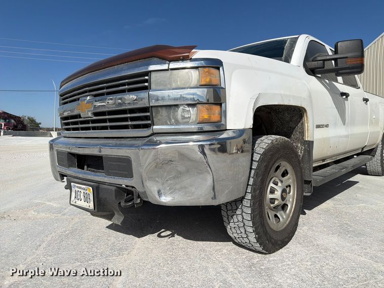 image for item FP3164 2015 Chevrolet Silverado 3500HD Crew Cab pickup truck