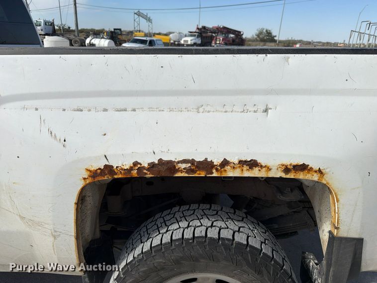 image for item FP3164 2015 Chevrolet Silverado 3500HD Crew Cab pickup truck