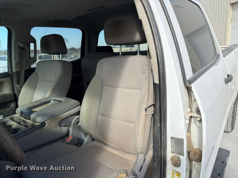 image for item FP3164 2015 Chevrolet Silverado 3500HD Crew Cab pickup truck