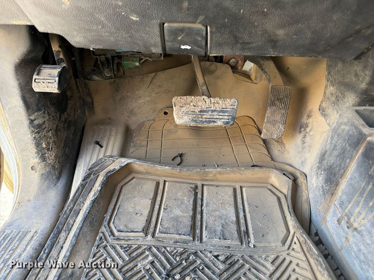image for item FP3164 2015 Chevrolet Silverado 3500HD Crew Cab pickup truck