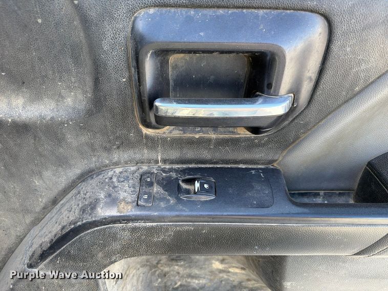 image for item FP3164 2015 Chevrolet Silverado 3500HD Crew Cab pickup truck