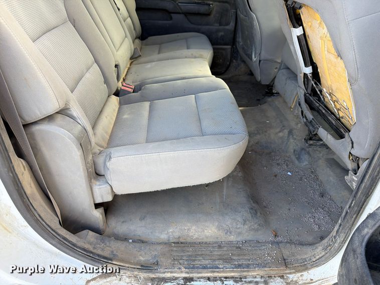 image for item FP3164 2015 Chevrolet Silverado 3500HD Crew Cab pickup truck