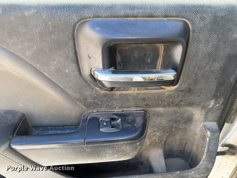 image for item FP3164 2015 Chevrolet Silverado 3500HD Crew Cab pickup truck