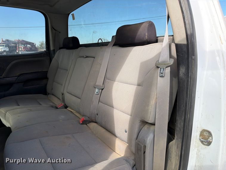 image for item FP3164 2015 Chevrolet Silverado 3500HD Crew Cab pickup truck